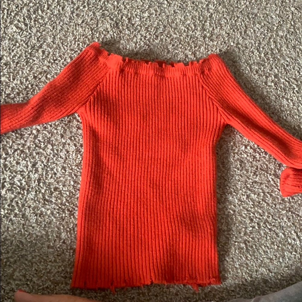 Off the shoulder f21 knitted long sleeve small